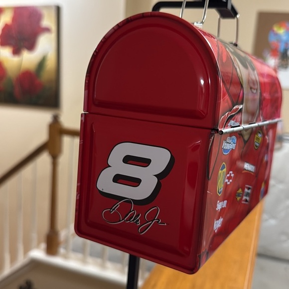 Dale Earnhardt, Jr. Lunch Box - Picture 4 of 13